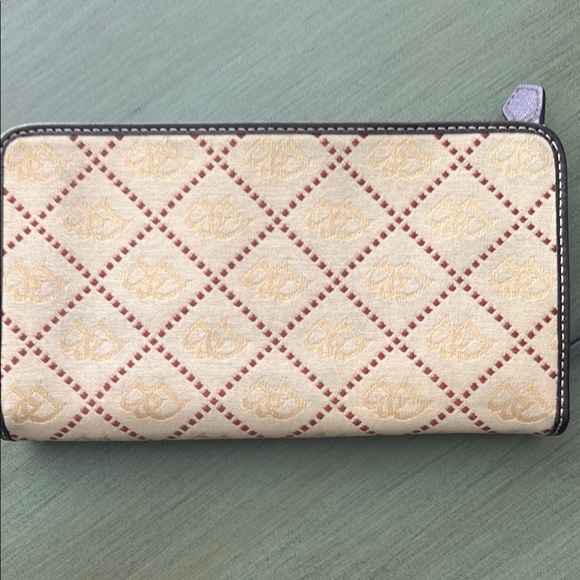 Vintage Dooney & Bourke Wallet - Picture 3 of 9